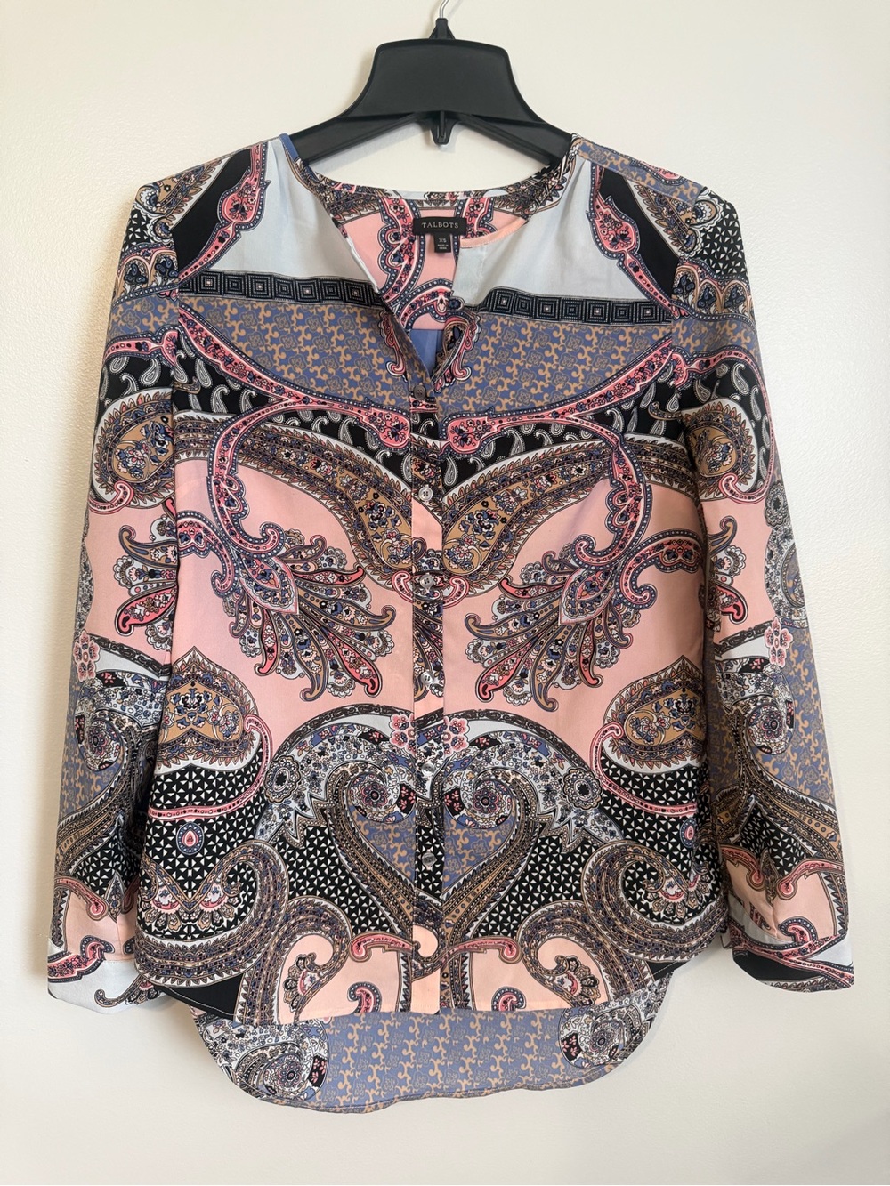 Talbots Pink Paisley V-Neck Long sleeve Button Up Blouse size XS